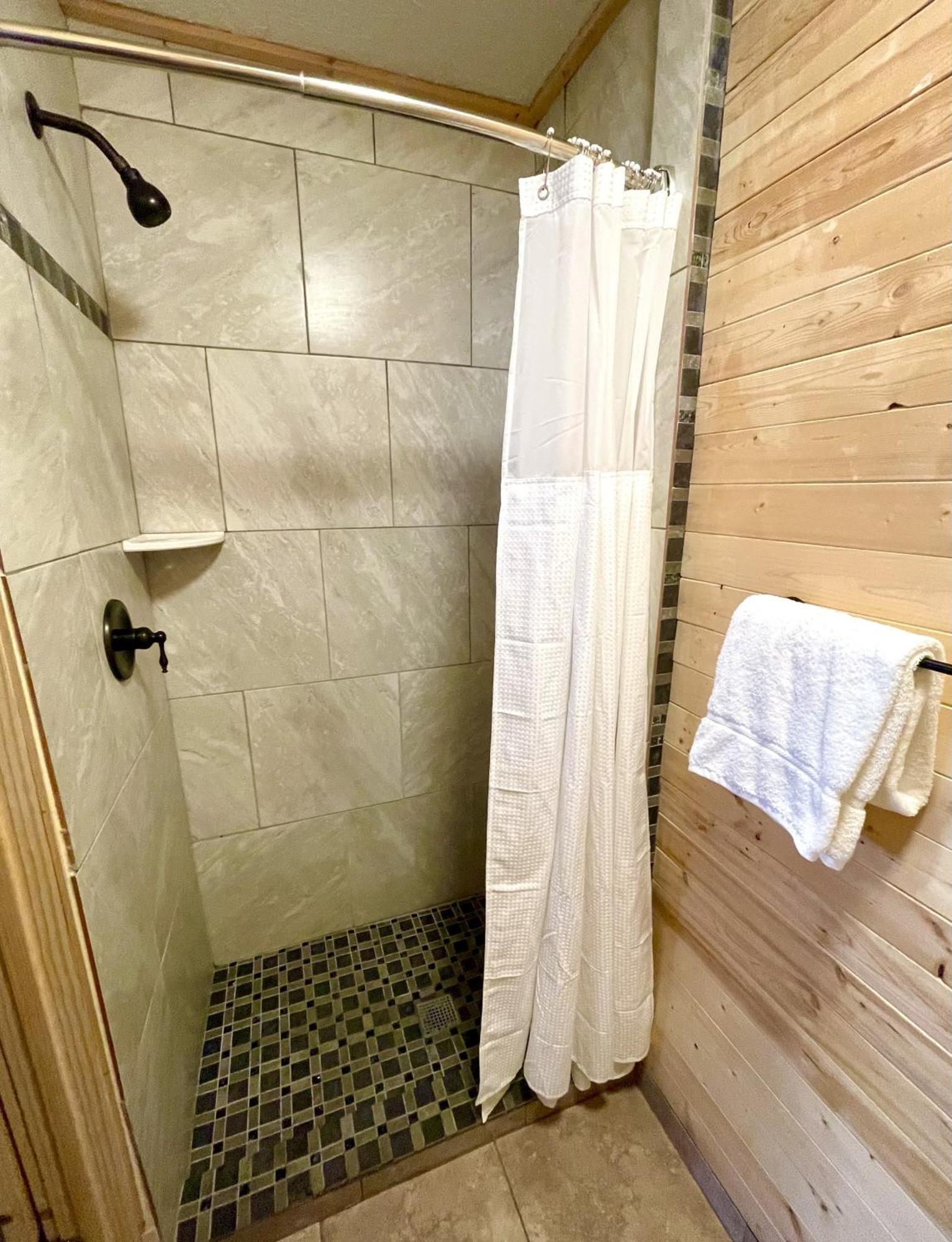 The Idaho Lodge & Rv Park 보너스페리 외부 사진